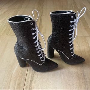 NEW Cape Robbin Paw 53 Black Glitter Lace-Up Heeled Boots, Size: 7.